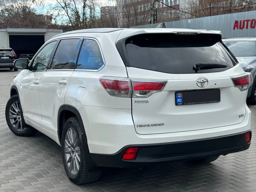 Toyota Highlander 8 Locuri, 2018