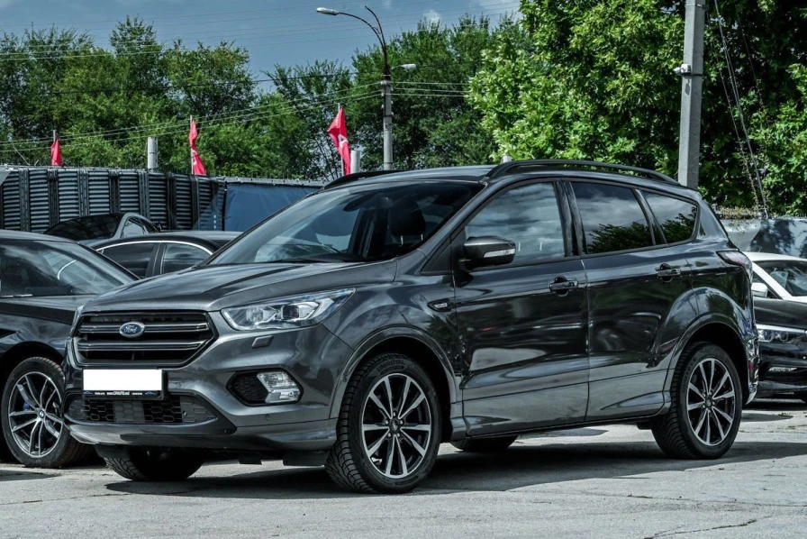 Ford Kuga, 2019