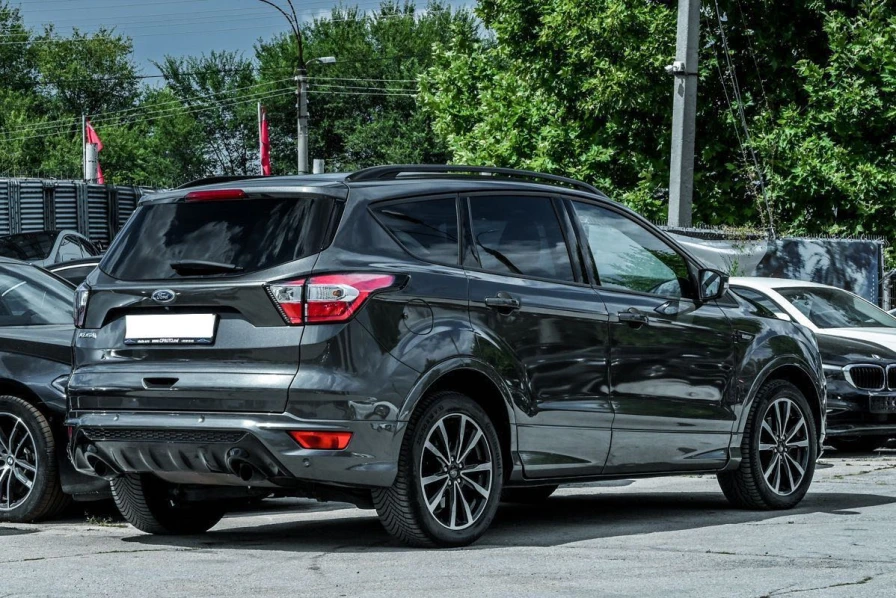 Ford Kuga, 2019