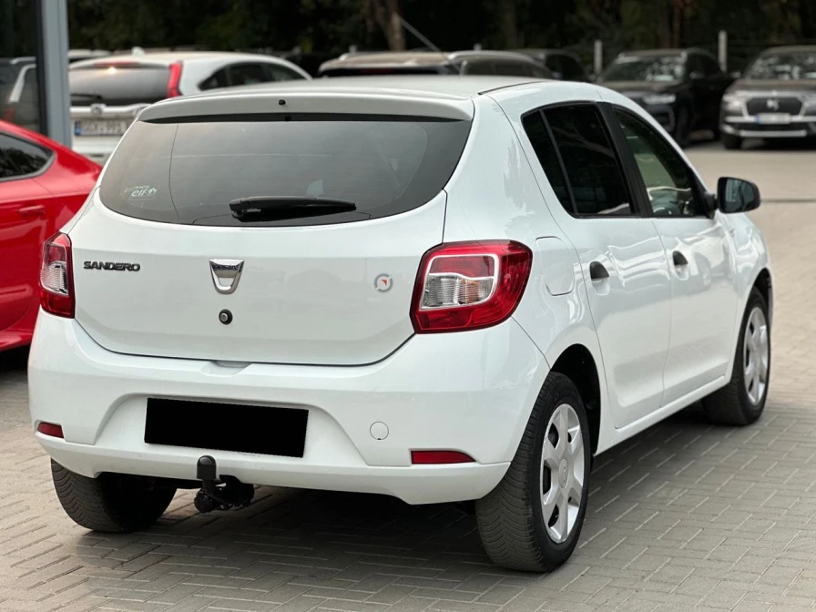 Dacia Sandero 2016, 2016