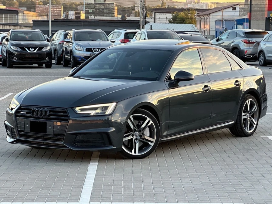 Audi A4 2018, 2018