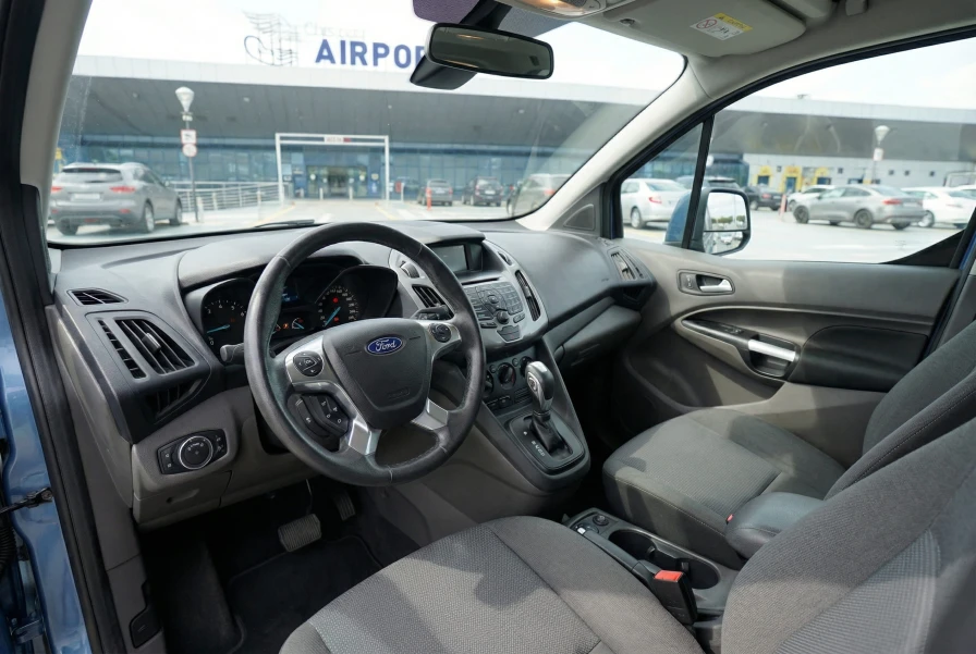 Ford Tourneo Connect 7 locuri